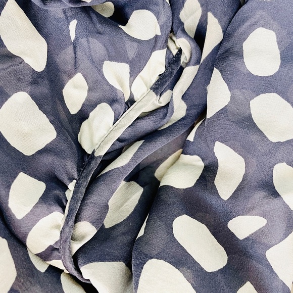 Club Monaco Silk Blouse - Picture 6 of 7